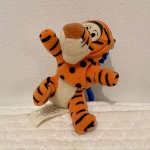 Disney The Tigger Movie McDonald’s Stuffed KeyChain Winnie The Pooh